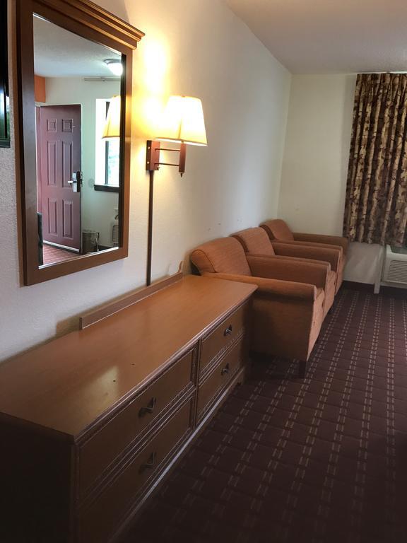 Royal Regency Inn ร็อคฮิลล์ ภายนอก รูปภาพ